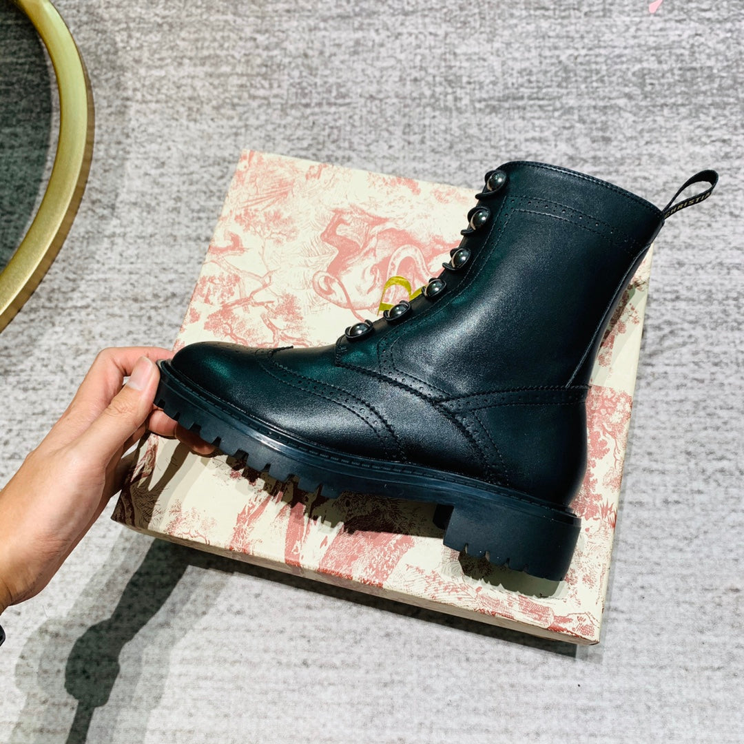 CD - Black Boots