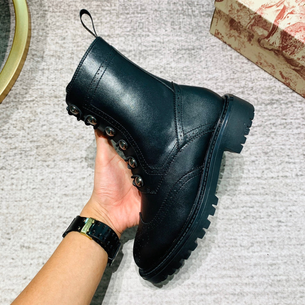CD - Black Boots