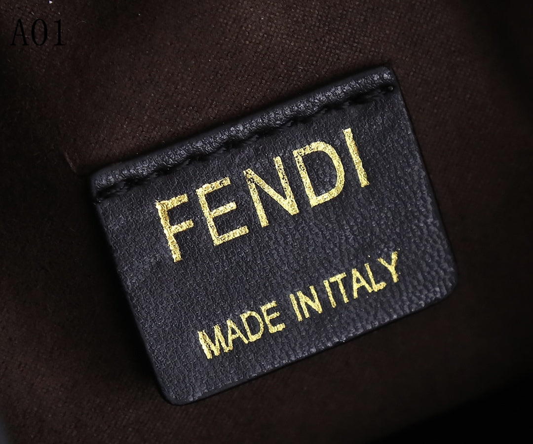 F e n d I 12×10×19cm