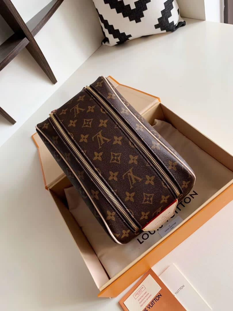 Dopp kit