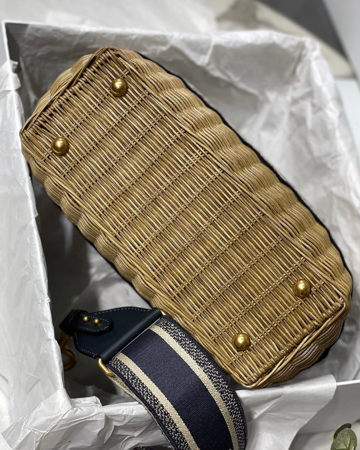 D I o r wicker 28*21*12 cm