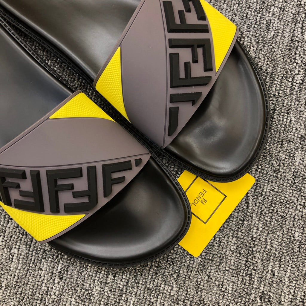 F e n d I slides